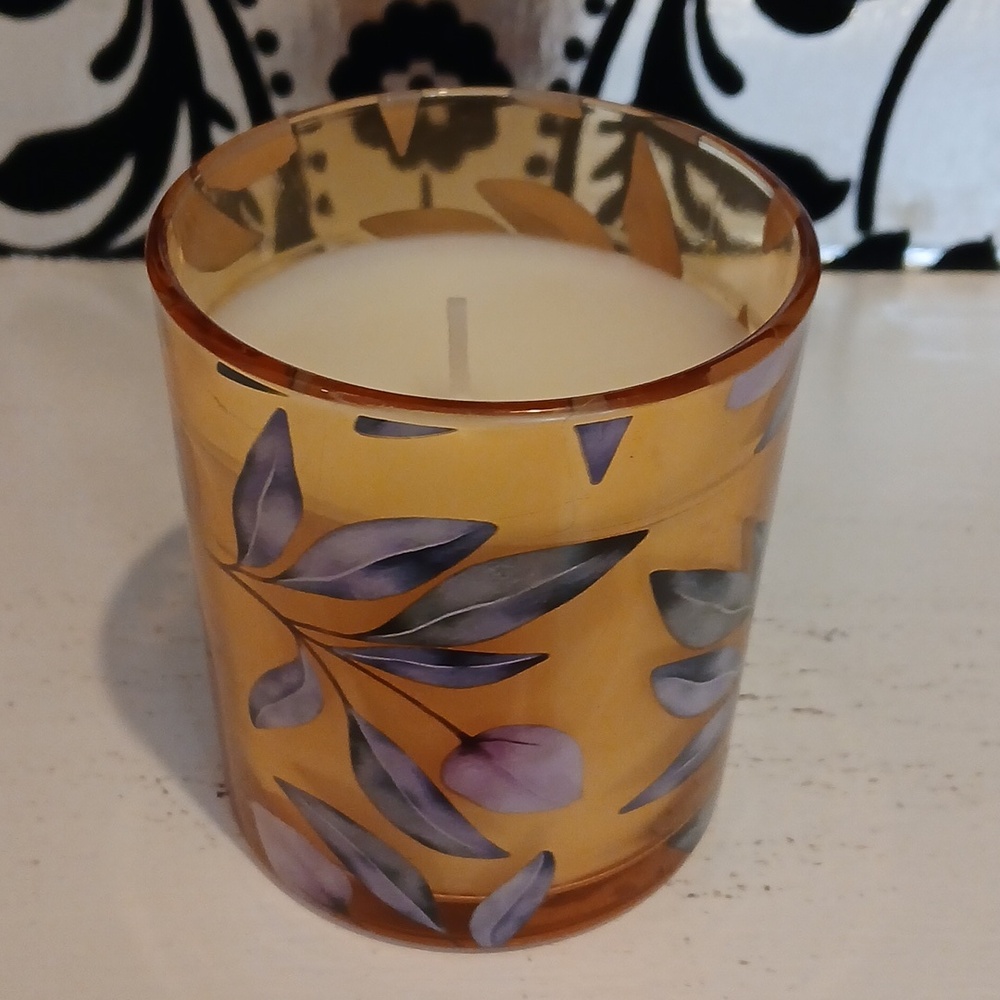 Passionflower Nectar Soy Candle - Picture 2 of 2
